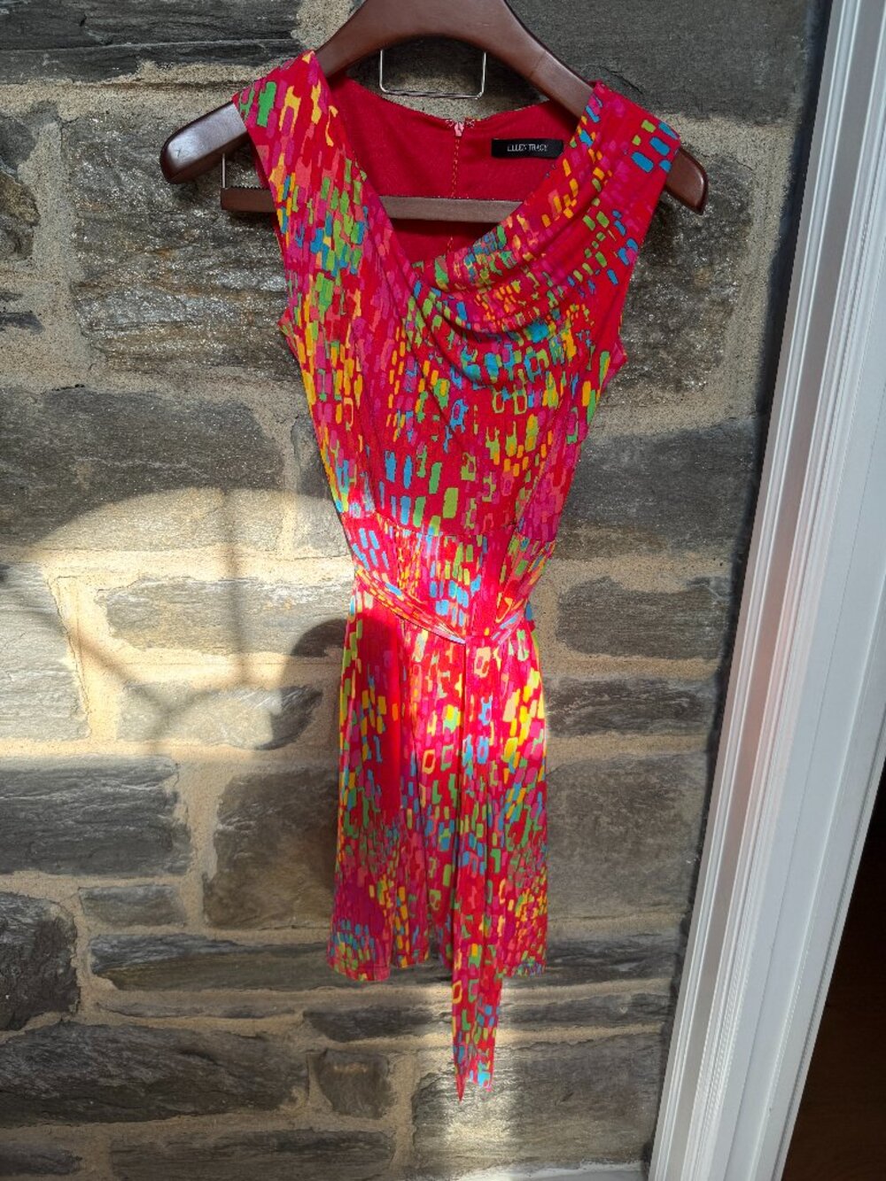 Ellen Tracy Women's Spring / Summer Dress Size 6 Medium  belted Midi red